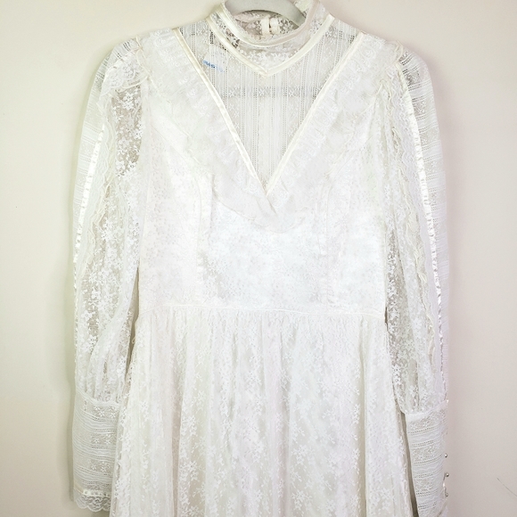 SOLD VINTAGE Gunne Sax White Lace Prairie Dress - Picture 4 of 8